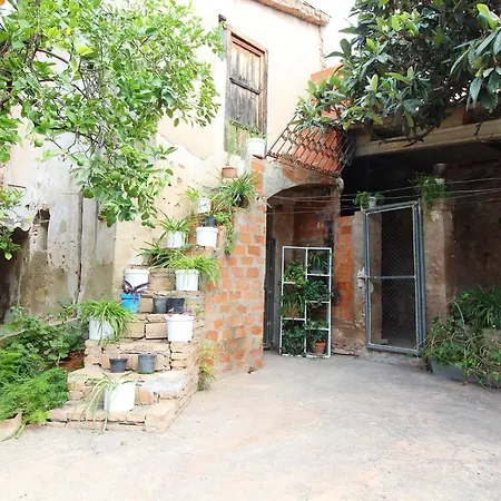 Global Properties, Casa Rural En Con Encanto Holiday home